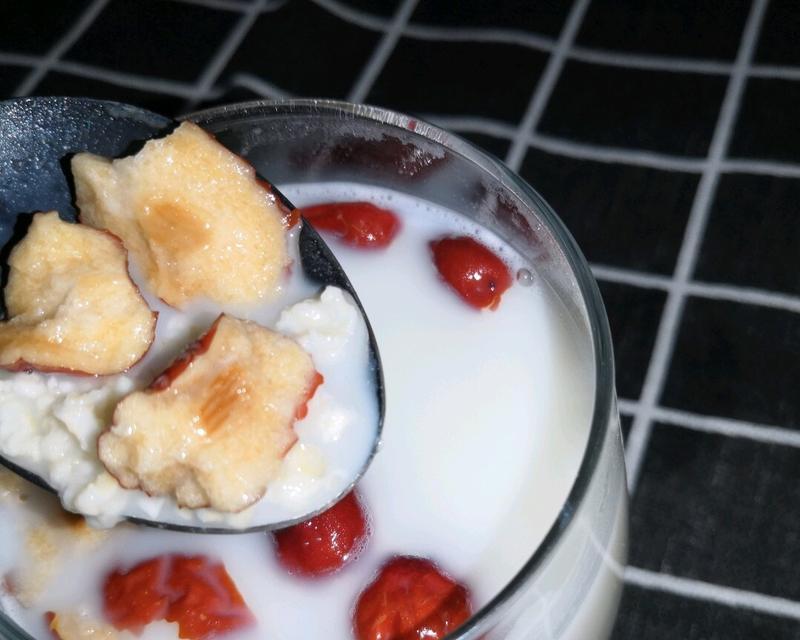 燕麦片红枣粥怎么做？有哪些健康益处？
