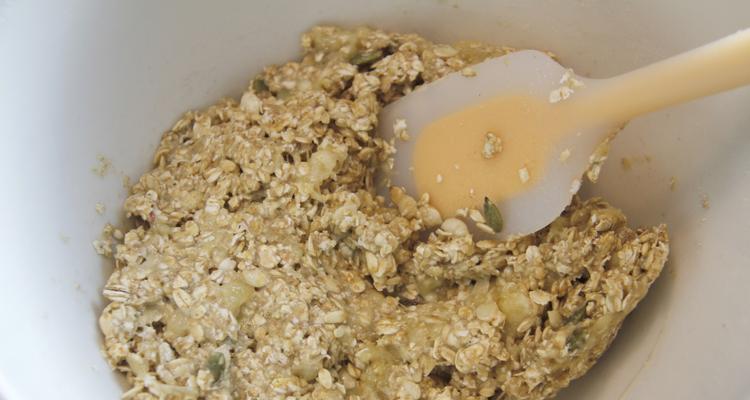 燕麦牛奶饼怎么做？制作过程中需要注意哪些常见问题？