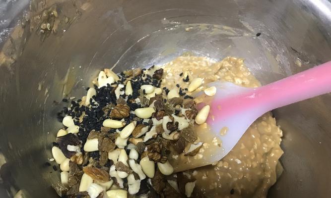 燕麦干果能量条怎么做？有哪些简单步骤和技巧？