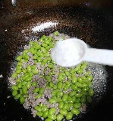 盐煮毛豆怎么做？步骤和技巧有哪些？