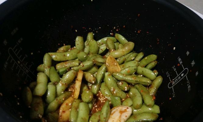 盐水麻辣毛豆怎么做？在家如何做出地道口味？
