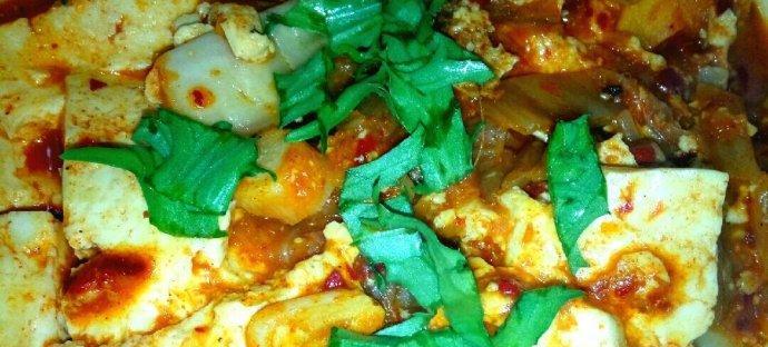 延边辣白菜炖豆腐怎么做？步骤和技巧是什么？