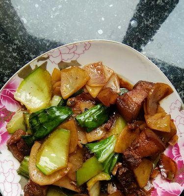 腌猪肉烩小白菜怎么做？步骤和技巧有哪些？