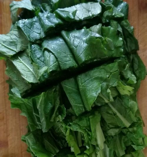腌猪肉烩小白菜怎么做？步骤和技巧有哪些？