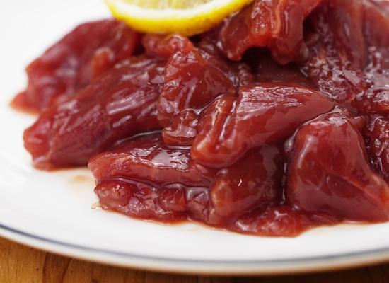 腌制牛肉火锅版的做法是什么？如何在家轻松制作？