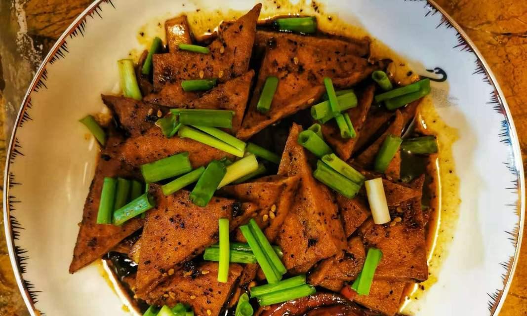 香卤百页豆腐怎么做？步骤和技巧有哪些？