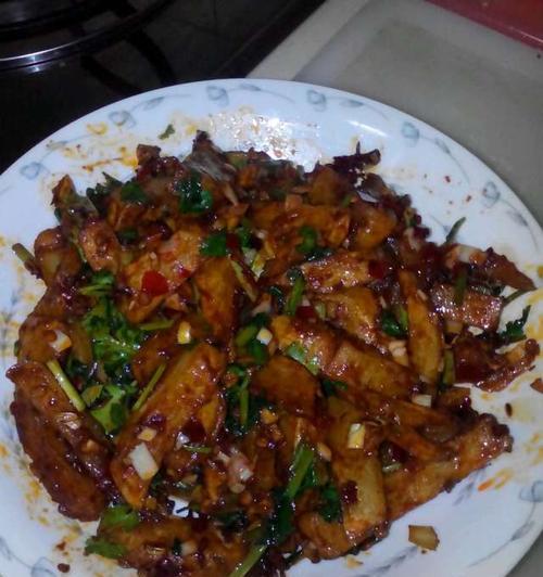 香辣孜然土豆条怎么做？详细步骤和技巧是什么？