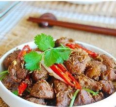 香辣孜然牛肉怎么做？有哪些步骤和技巧？