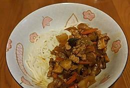香辣猪肉香菇拌面怎么做？详细步骤和技巧是什么？