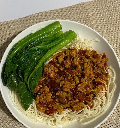 香辣杂酱怎么做？有哪些步骤和技巧？