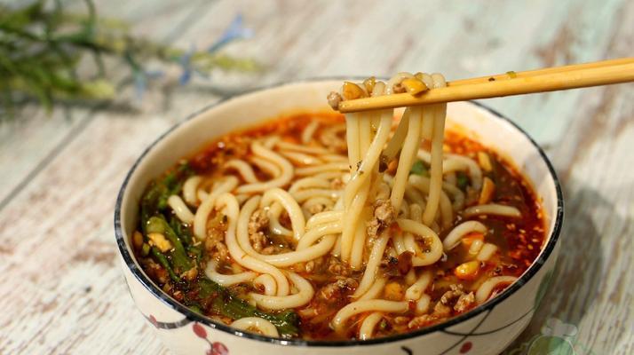 香辣野山菌米线怎么做？步骤和技巧有哪些？