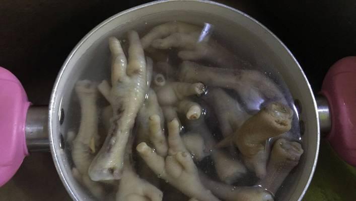 香辣爽口凤爪怎么做？有哪些步骤和技巧？