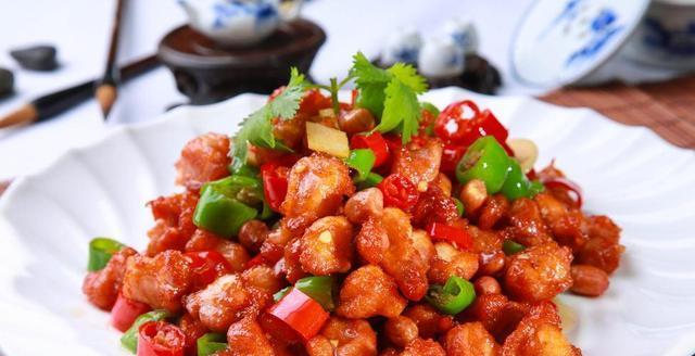 香辣排骨炒黄瓜怎么做？步骤和技巧有哪些？