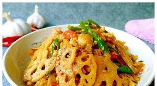 香辣藕丝怎么做才好吃？步骤和技巧是什么？