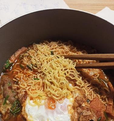 香辣牛肉面怎么做才正宗？详细步骤和技巧是什么？