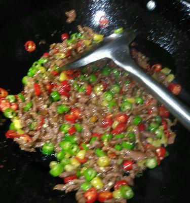 香辣牛肉粒怎么做？步骤和技巧有哪些？