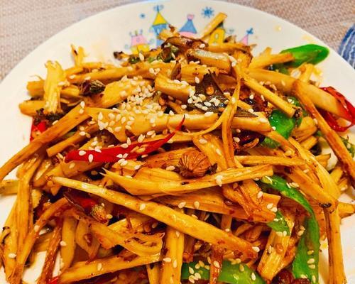 香辣牛板筋的做法是什么？如何在家轻松制作？