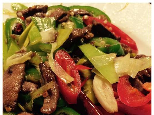 香辣菱角菜怎么做？有哪些步骤和技巧？