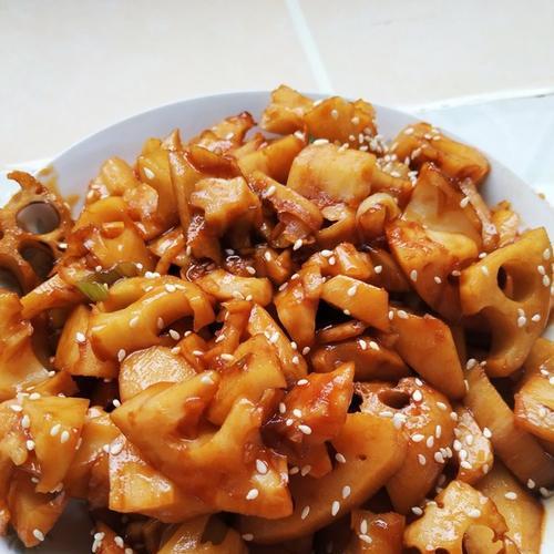 香辣莲藕丁怎么做？步骤和技巧有哪些？