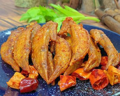 香辣椒盐鸡翅的做法是什么？如何在家轻松制作？