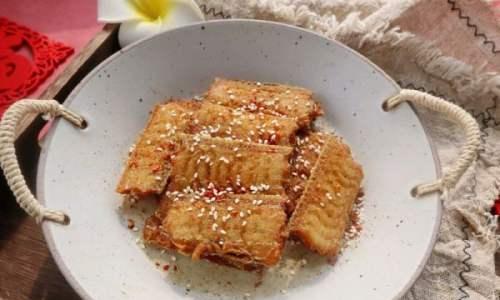 香辣煎带鱼怎么做？步骤和技巧有哪些？