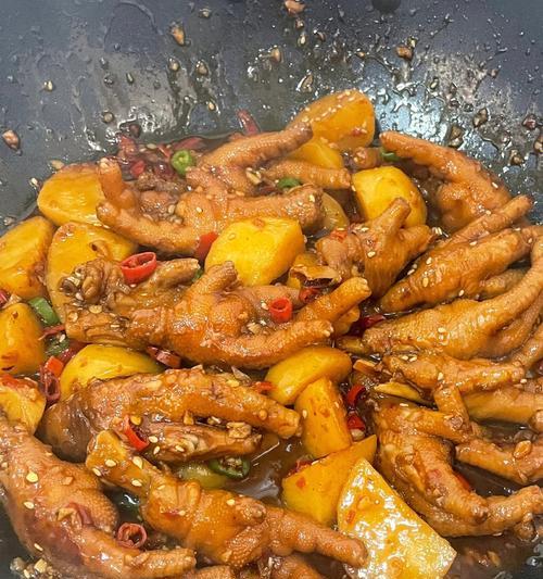 香辣鸡块炖土豆怎么做？详细步骤和技巧是什么？