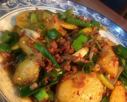 香辣回锅土豆怎么做？步骤是什么？