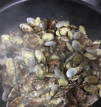香辣蚝油蛤蜊怎么做？有哪些步骤和技巧？