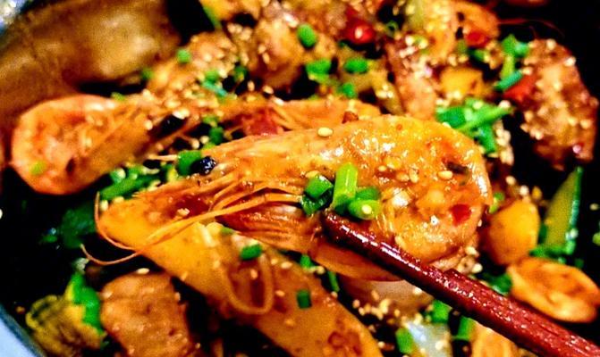 香辣干锅排骨怎么做？详细步骤和技巧是什么？