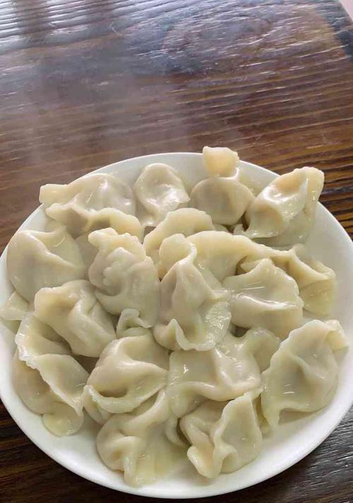 香辣豆豉圆白菜胡萝卜馅变色水饺怎么做？步骤和技巧是什么？