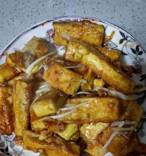 香辣大葱焖豆腐怎么做？步骤和技巧是什么？