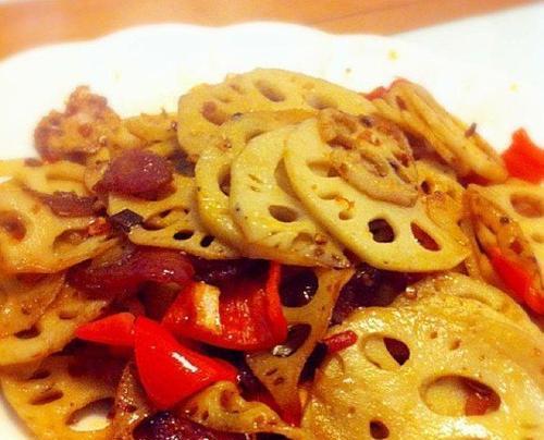 香辣脆香菇怎么做？详细步骤和技巧是什么？