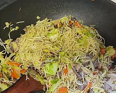 香辣炒面怎么做？有哪些步骤和技巧？