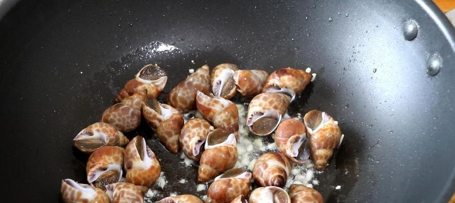 香辣炒螺肉怎么做？详细步骤和技巧是什么？