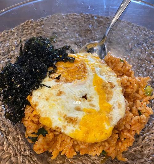 香辣炒饭怎么做？有哪些步骤和技巧？