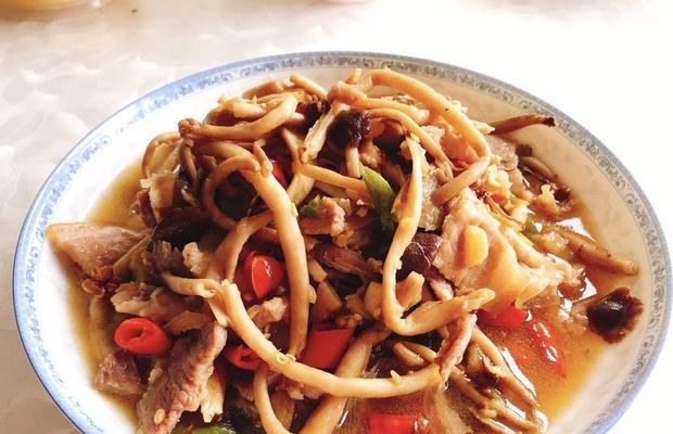 香辣茶树菇怎么做才够味？步骤和技巧有哪些？