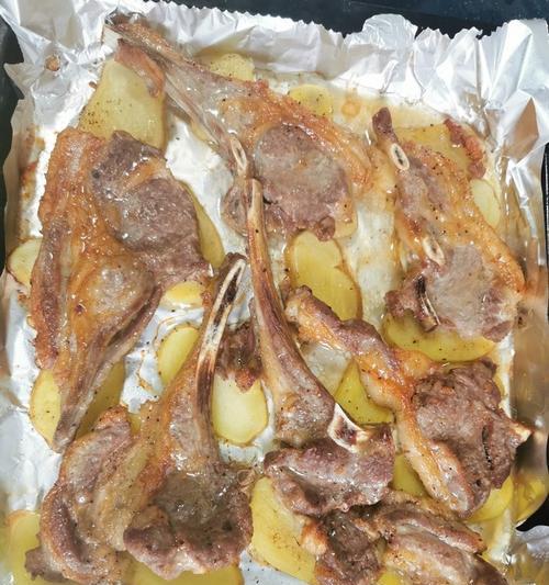 香烤羊排怎么做？在家也能做出餐厅级美味吗？