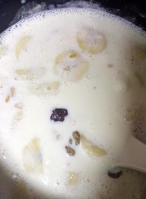 香蕉粥怎么做才好吃？简单步骤和技巧是什么？