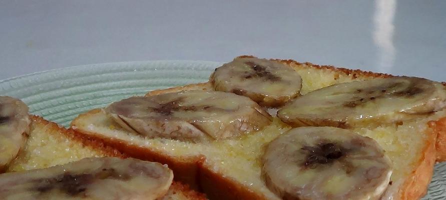 香蕉三明治简易版怎么做？步骤和材料有哪些？