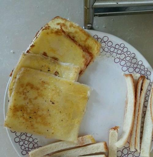 香蕉面包卷的做法是什么？如何在家轻松制作？