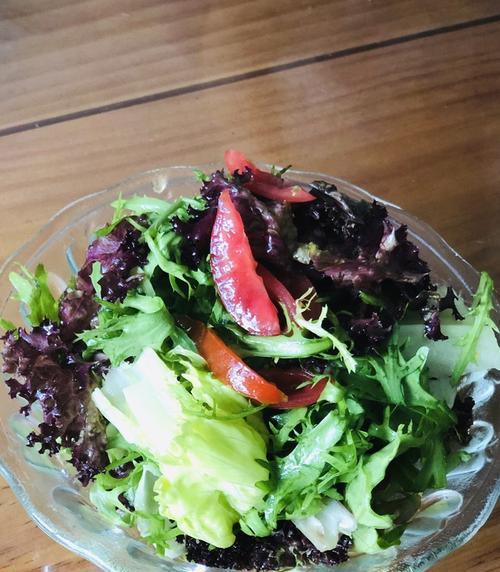 香煎猪排佐缤纷蔬菜沙拉怎么做？步骤和技巧是什么？