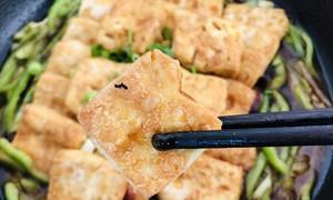香煎芝麻豆腐怎么做？步骤和技巧是什么？