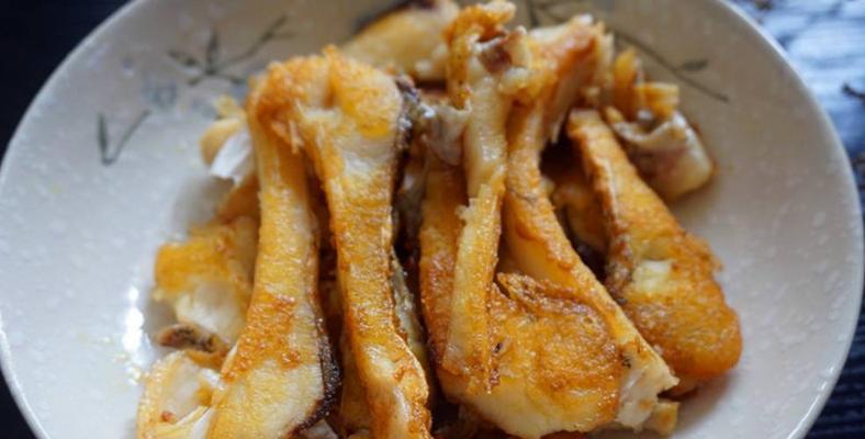 香煎鱼块的做法是什么？如何做出外酥里嫩的美味鱼块？