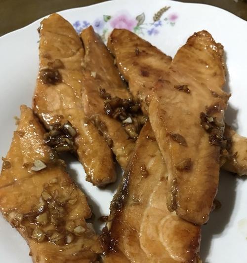 香煎三文鱼扒怎么做？步骤和技巧有哪些？