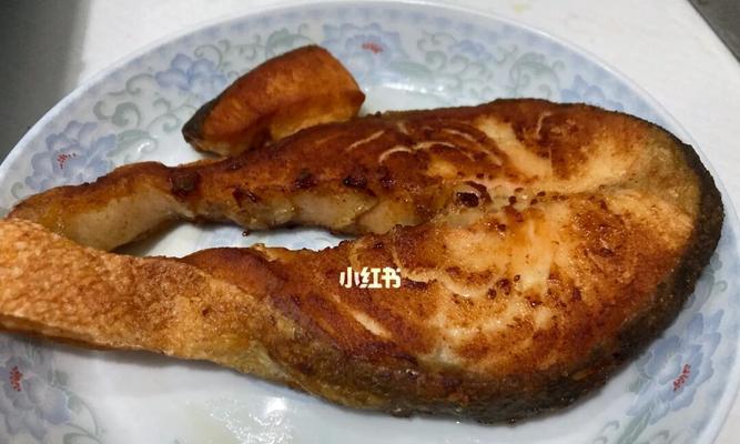 香煎三文鱼扒怎么做？步骤和技巧有哪些？