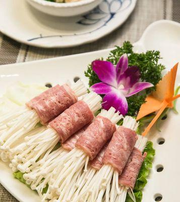香煎肉卷金针菇怎么做？步骤和技巧是什么？