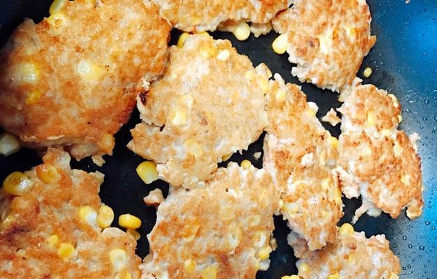 香煎肉饼的做法是什么？如何在家轻松制作美味的香煎肉饼？