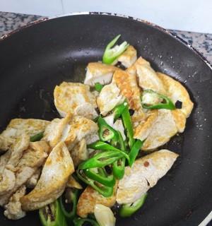 香煎嫩豆腐怎么做才好吃？步骤和技巧是什么？