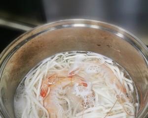 鲜虾粒粒面怎么做？步骤和技巧有哪些？