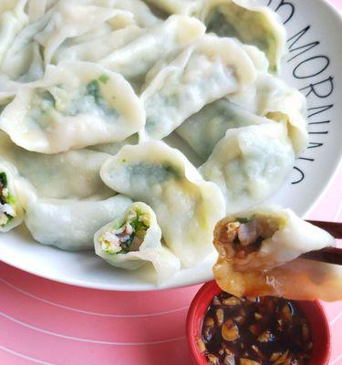 鲜虾韭菜饺子怎么做？步骤和技巧有哪些？